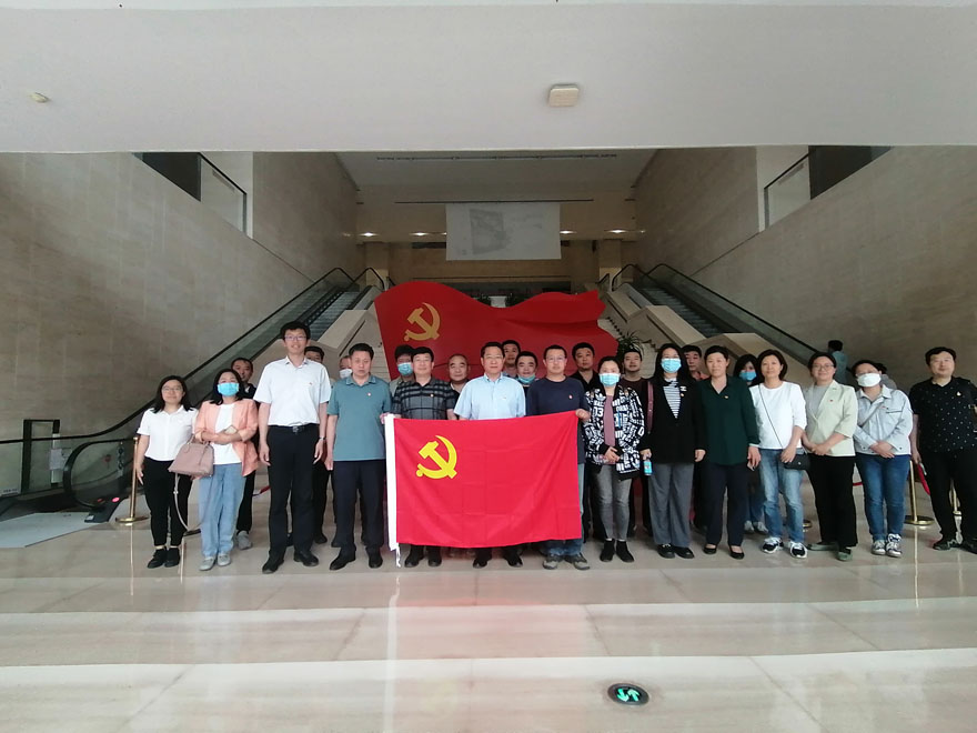 1684895475145293.jpg 井冈山展.jpg